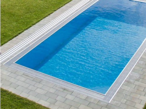 Plastový prelivový bazén z polypropylénu | Simply Pool